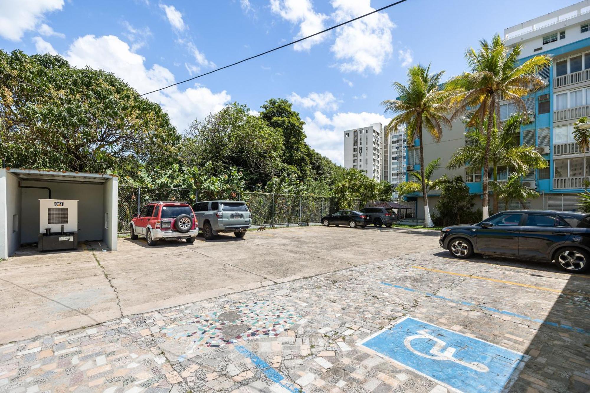 Borinquen Beach Inn San Juan Exterior photo
